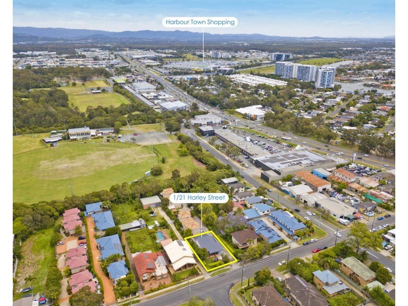1/21 Harley Street, Labrador QLD 4215