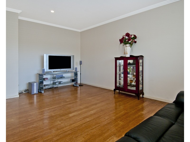 9 Rivervista Court, Eagleby QLD 4207