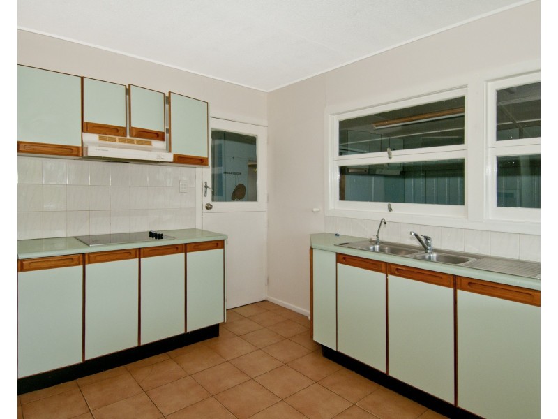 3 Ash Avenue, Woodridge QLD 4114