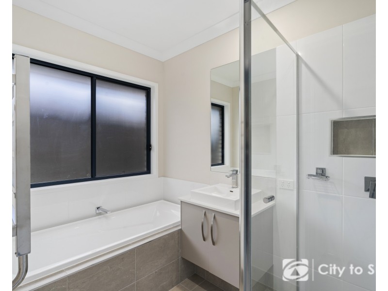 11 Annette Street, Logan Reserve QLD 4133