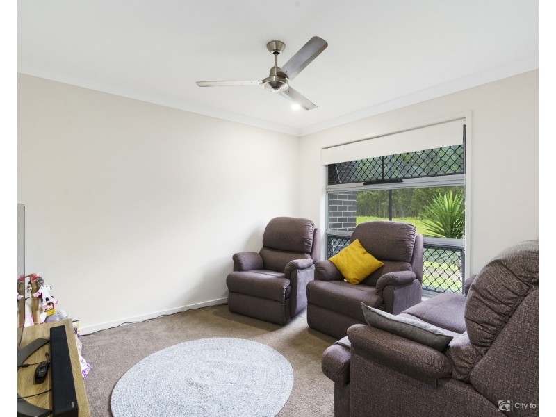 37 Jackson Place, Greenbank QLD 4124