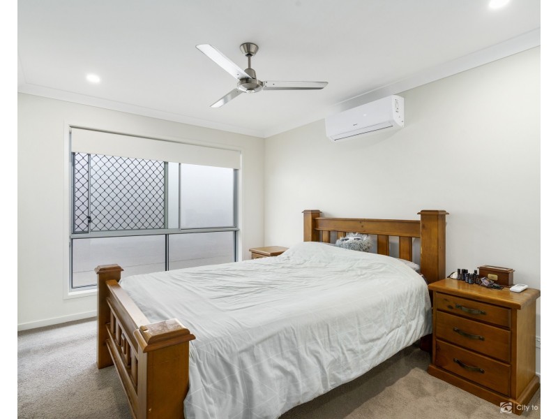 37 Jackson Place, Greenbank QLD 4124