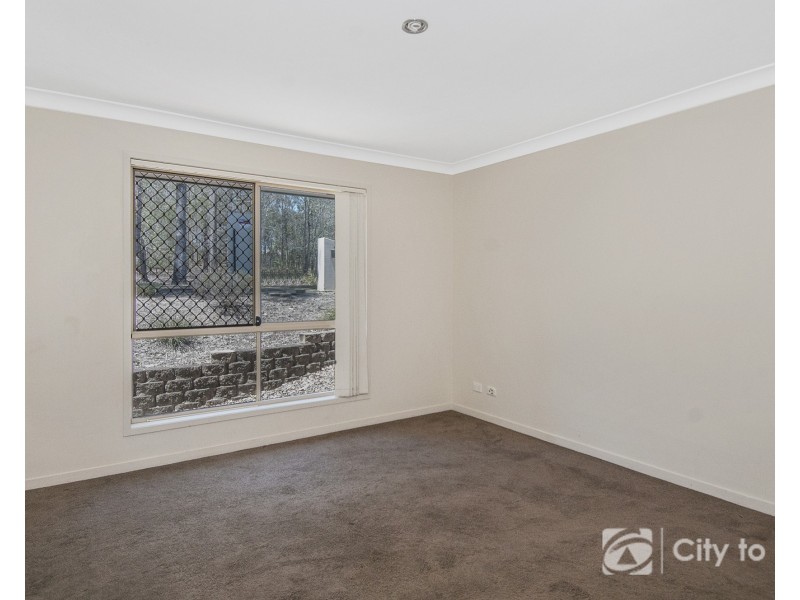 9 Goldsborough Parade, Waterford QLD 4133