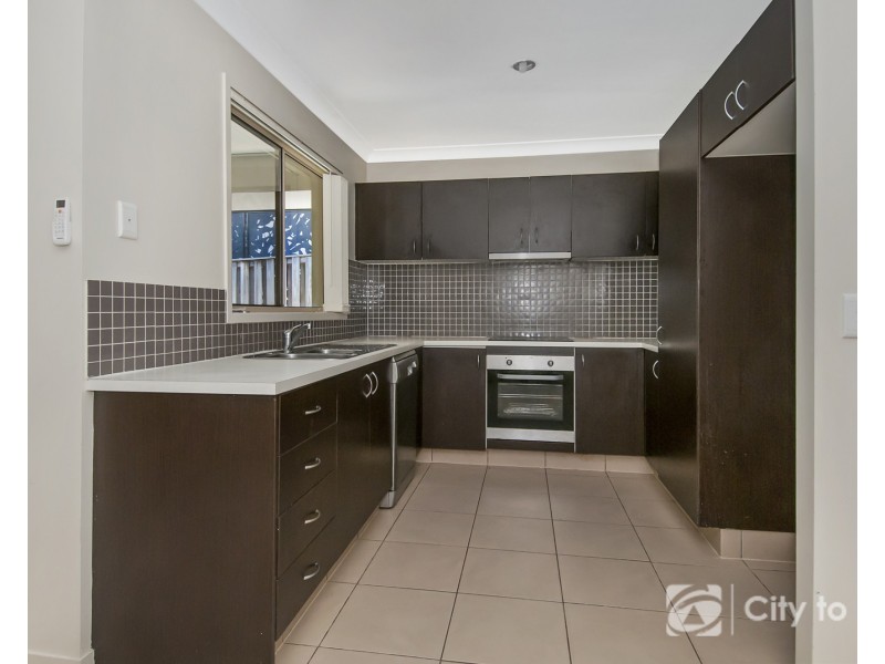 9 Goldsborough Parade, Waterford QLD 4133