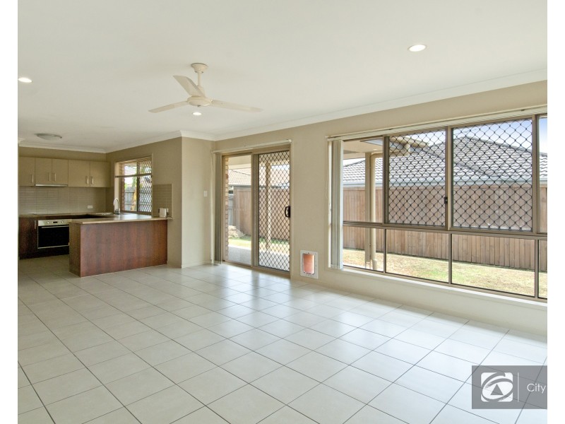 12 Starling Street, Eagleby QLD 4207