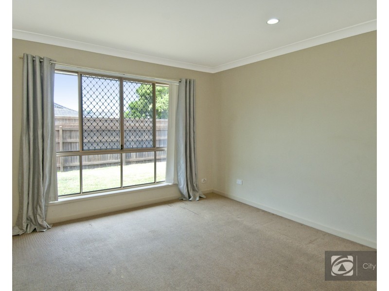 12 Starling Street, Eagleby QLD 4207