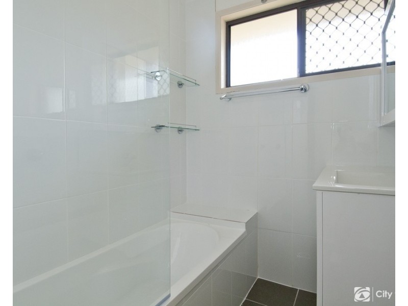 32 Maurice Court, Eagleby QLD 4207