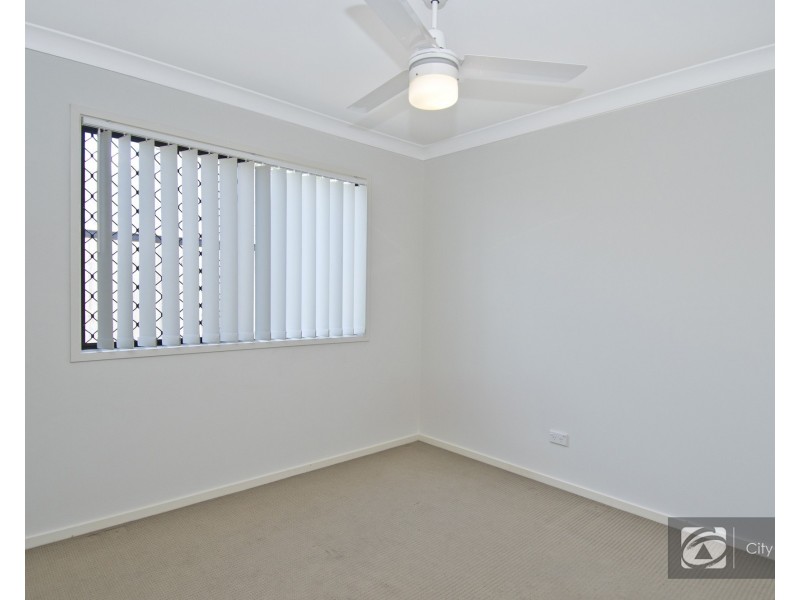 1/2 Linton Street, Loganlea QLD 4131