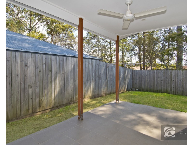 1/2 Linton Street, Loganlea QLD 4131