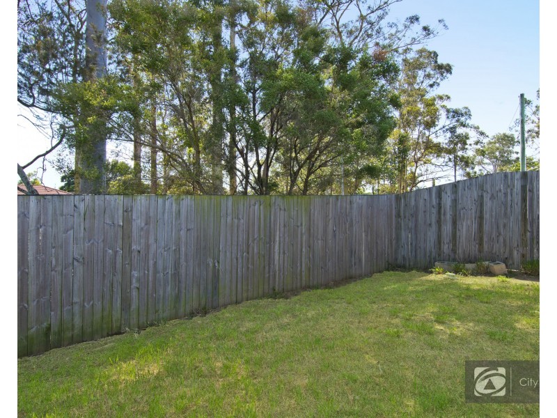 1/2 Linton Street, Loganlea QLD 4131