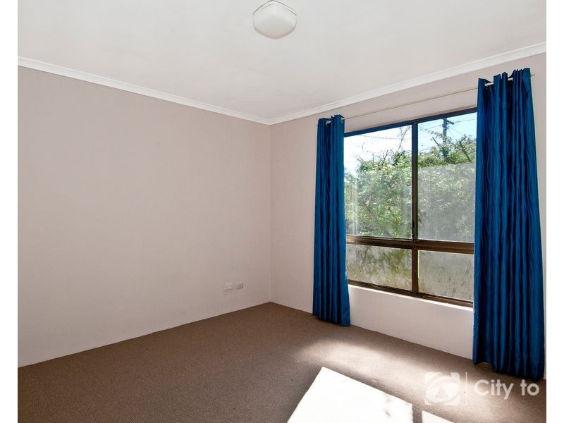 105 Waratah Drive, Crestmead QLD 4132