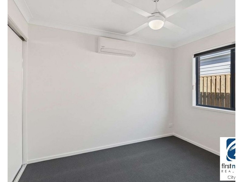 2/56 Miamax Place, Logan Reserve QLD 4133