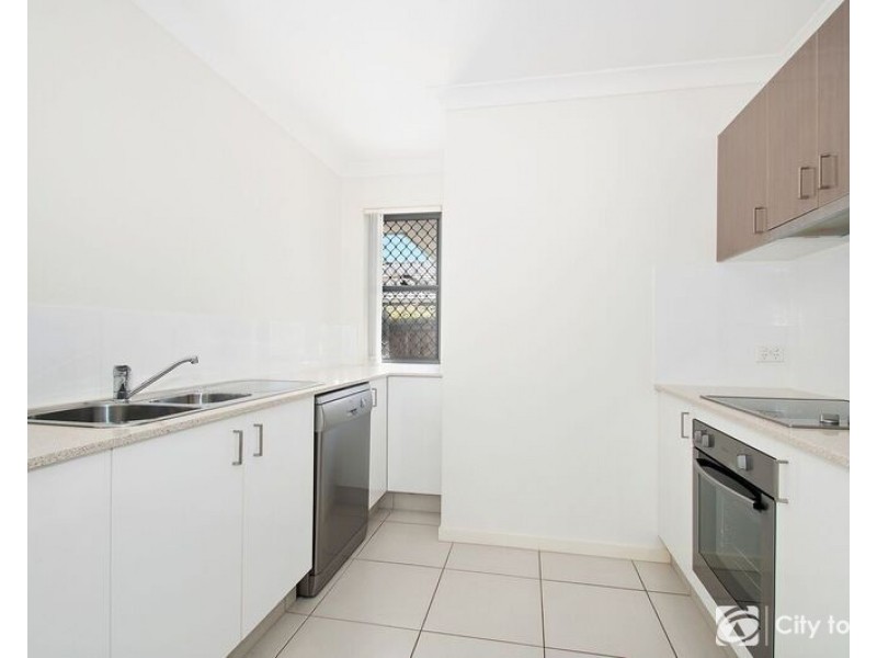 2/10 Wollumbin Crescent, Waterford QLD 4133