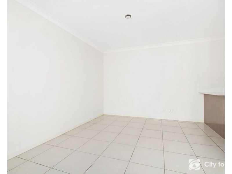 2/10 Wollumbin Crescent, Waterford QLD 4133