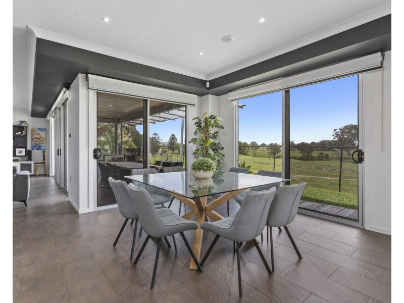 8 Riverside Terrace, Windaroo QLD 4207