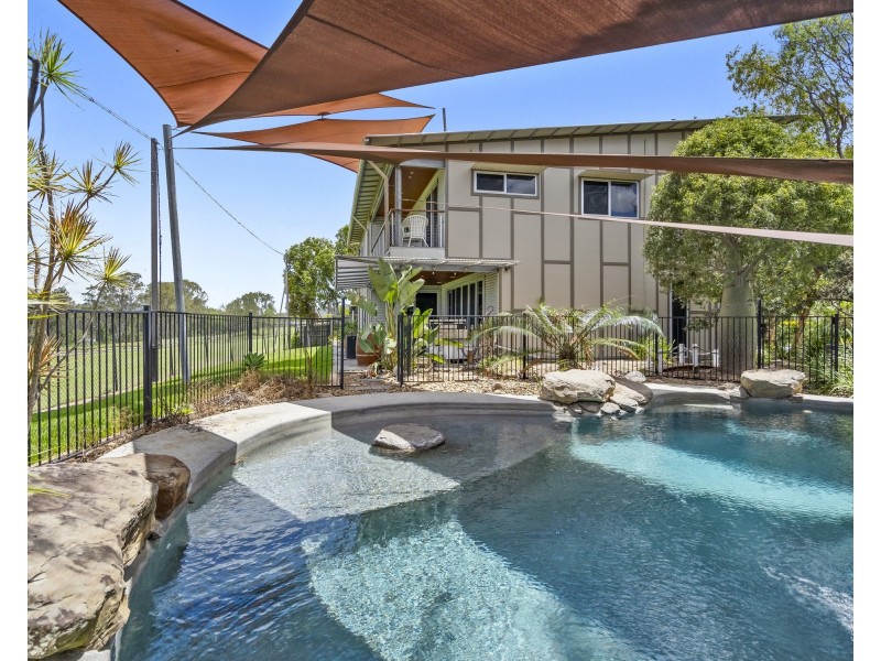 8 Riverside Terrace, Windaroo QLD 4207