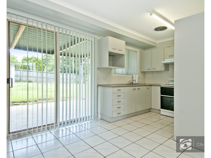 10 Peppermint Street, Crestmead QLD 4132
