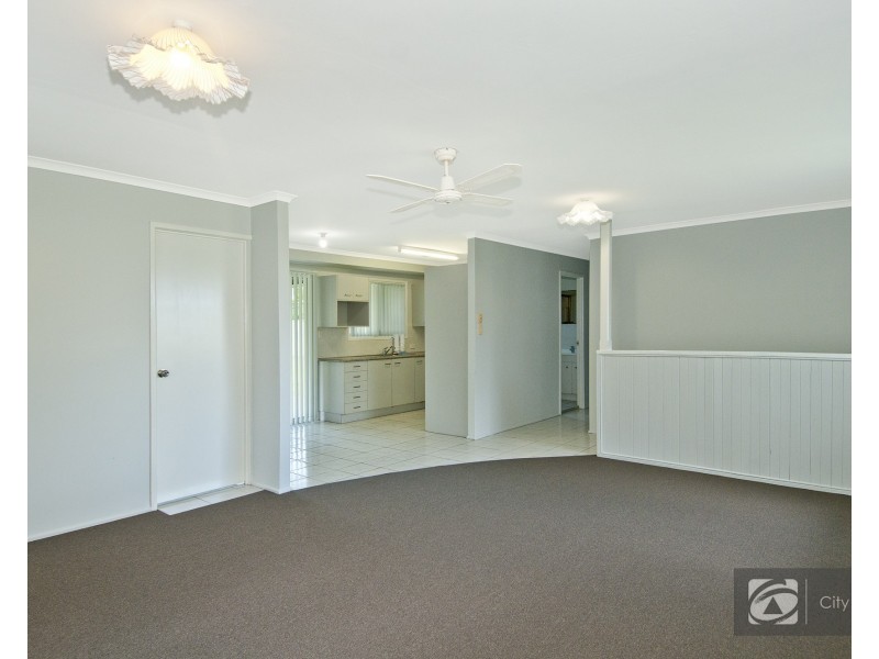 10 Peppermint Street, Crestmead QLD 4132