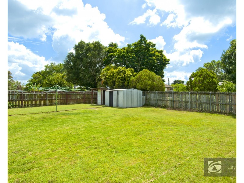 10 Peppermint Street, Crestmead QLD 4132