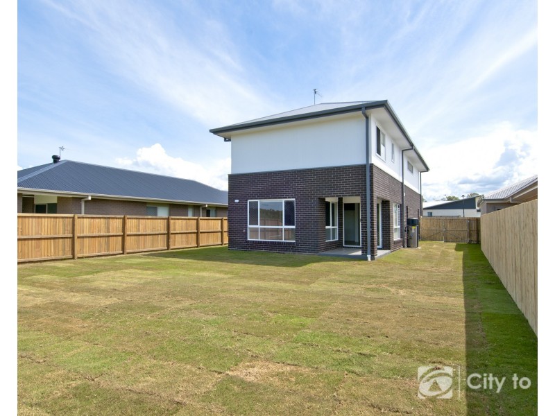 9 Greenview Circuit, Arundel QLD 4214