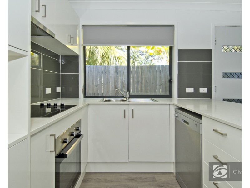 2/5 Ellie Court, Loganlea QLD 4131