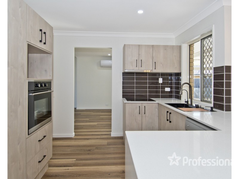3 Riley Court, Windaroo QLD 4207