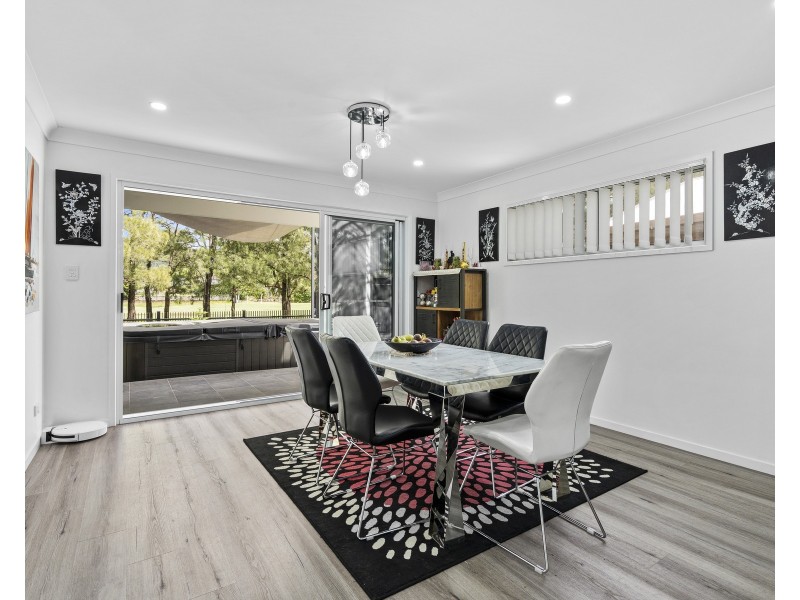 19 Susan Godfrey Drive, Windaroo QLD 4207