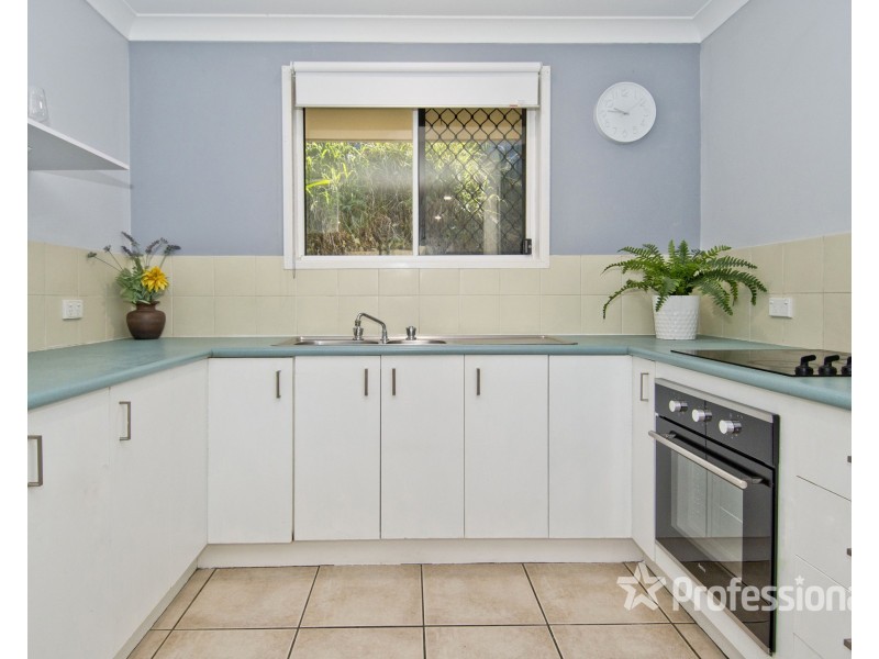 8 Kummara Road, Edens Landing QLD 4207