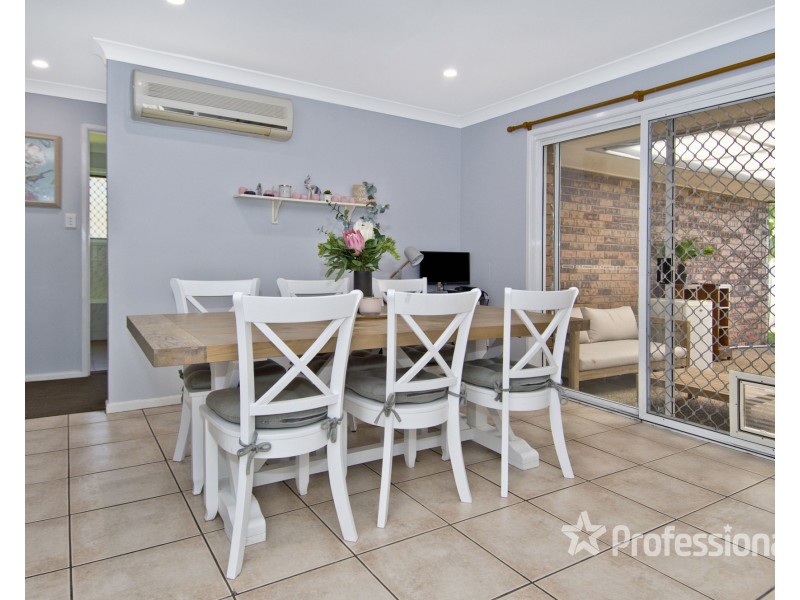 8 Kummara Road, Edens Landing QLD 4207