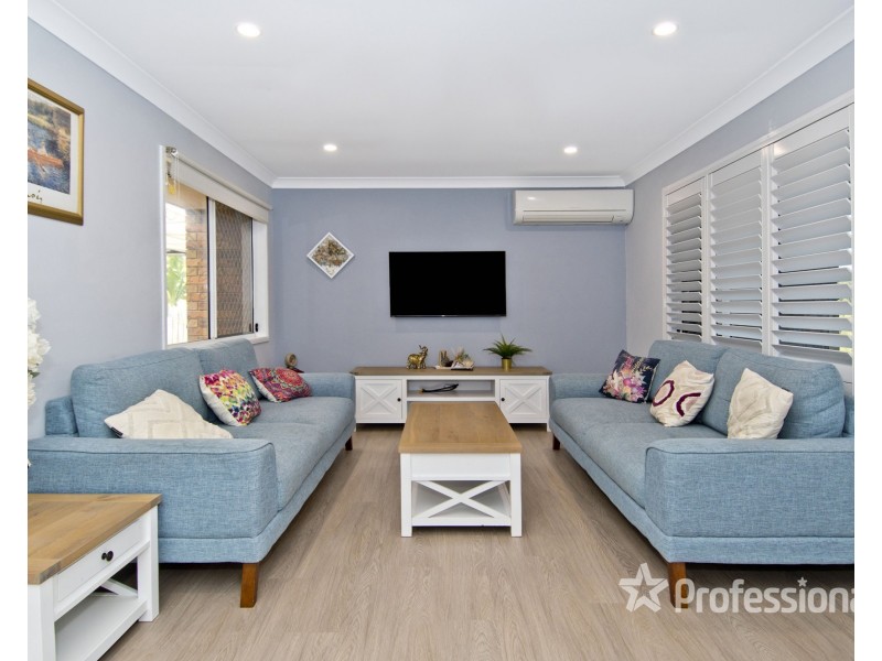 8 Kummara Road, Edens Landing QLD 4207