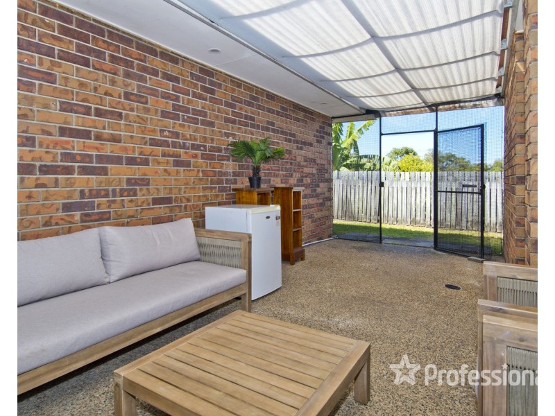 8 Kummara Road, Edens Landing QLD 4207