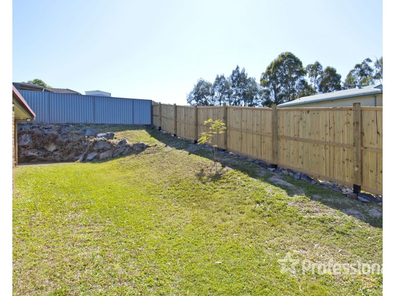 8 Kummara Road, Edens Landing QLD 4207