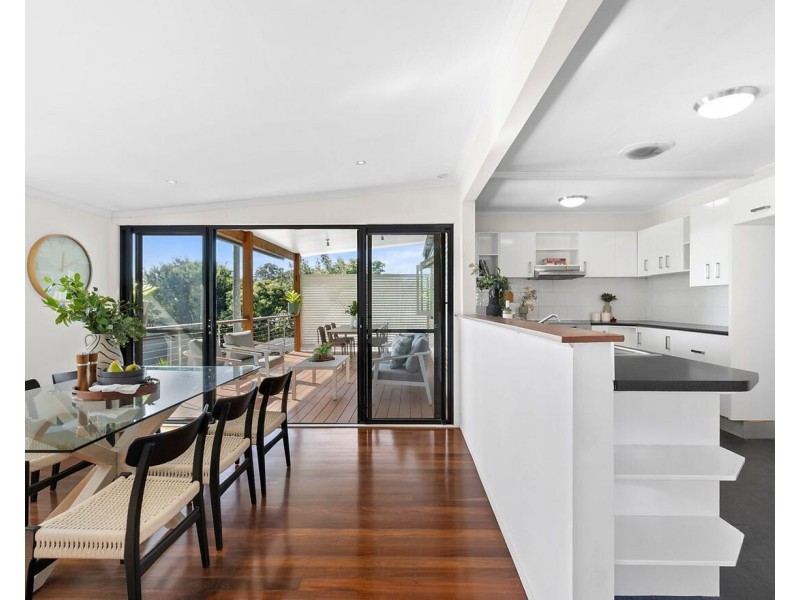 15 Coleridge Street, Stafford Heights QLD 4053