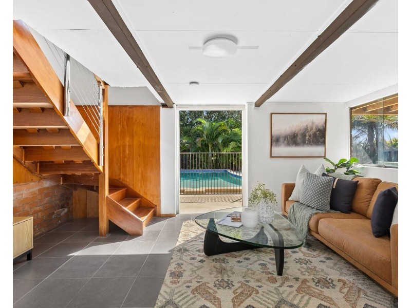 15 Coleridge Street, Stafford Heights QLD 4053