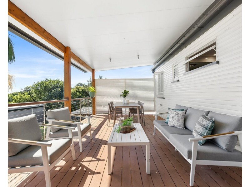 15 Coleridge Street, Stafford Heights QLD 4053