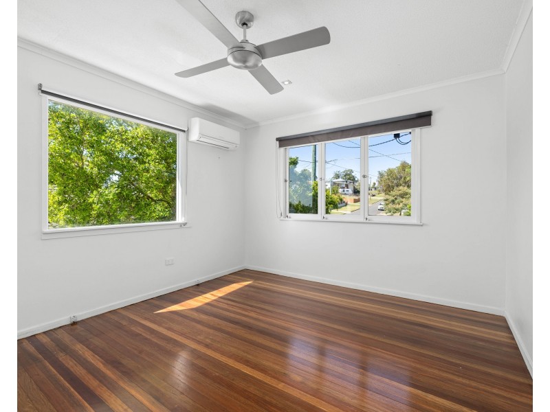 15 Coleridge Street, Stafford Heights QLD 4053