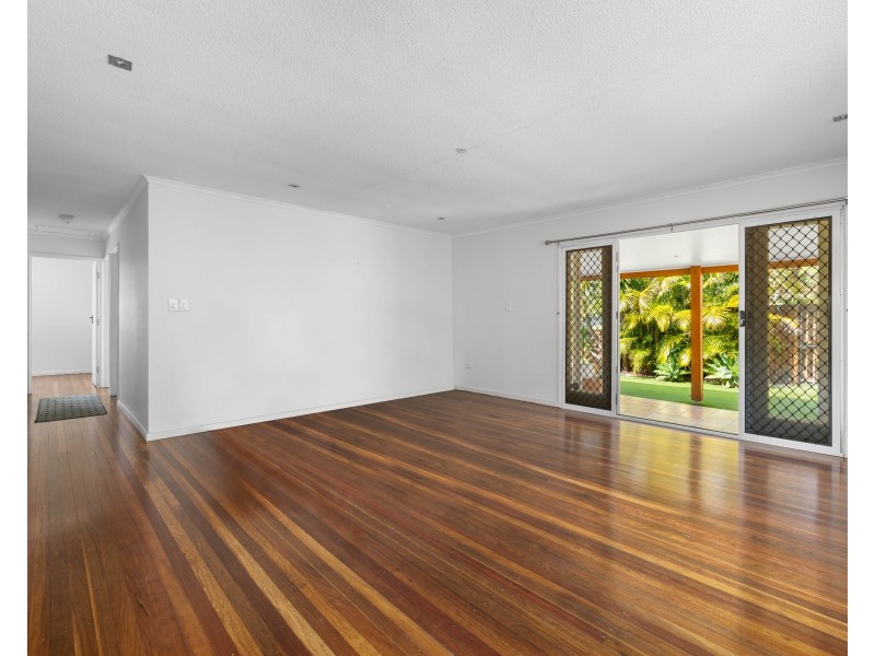 15 Coleridge Street, Stafford Heights QLD 4053