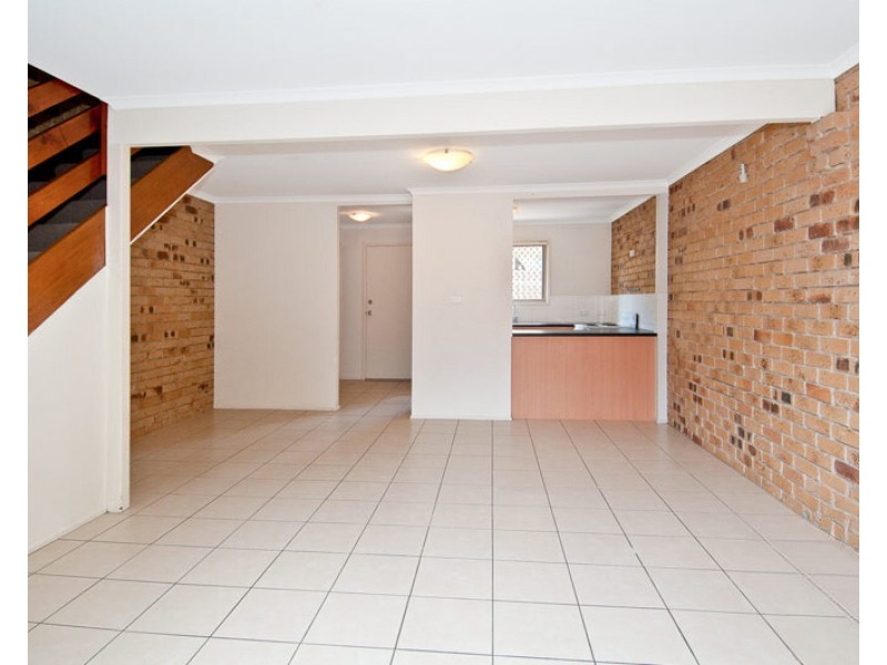 5/2 Tingi Avenue, Tanah Merah QLD 4128