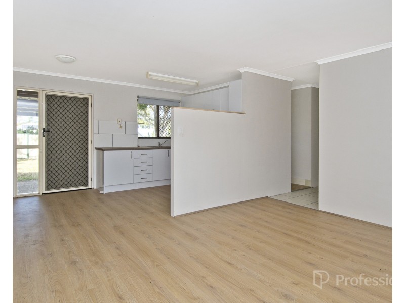 105 Waratah Drive, Crestmead QLD 4132