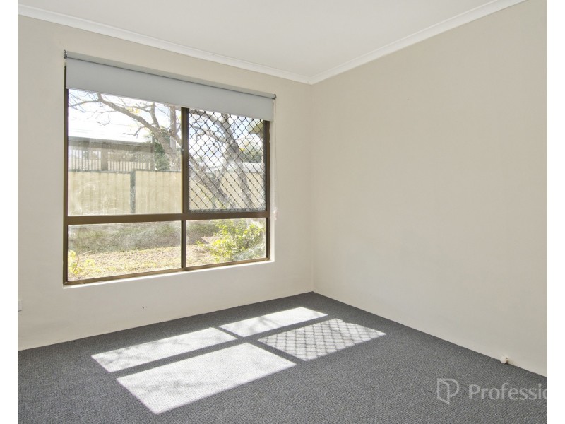 105 Waratah Drive, Crestmead QLD 4132