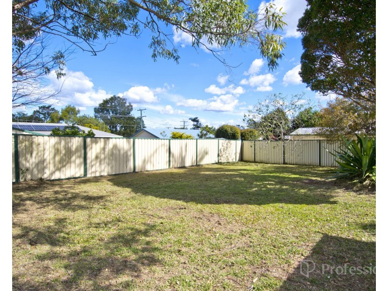 105 Waratah Drive, Crestmead QLD 4132