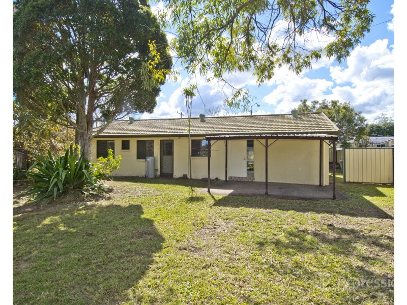105 Waratah Drive, Crestmead QLD 4132