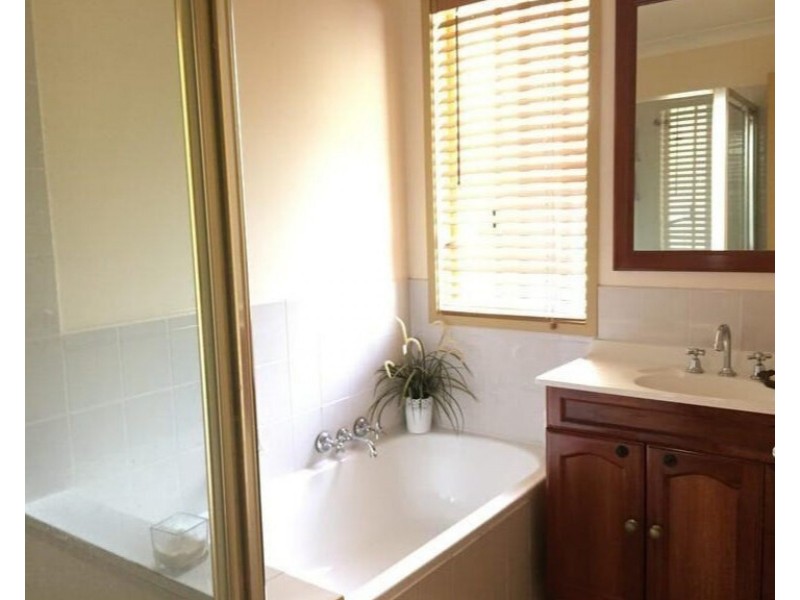 18 Ben Lexcen Court, Mount Warren Park QLD 4207