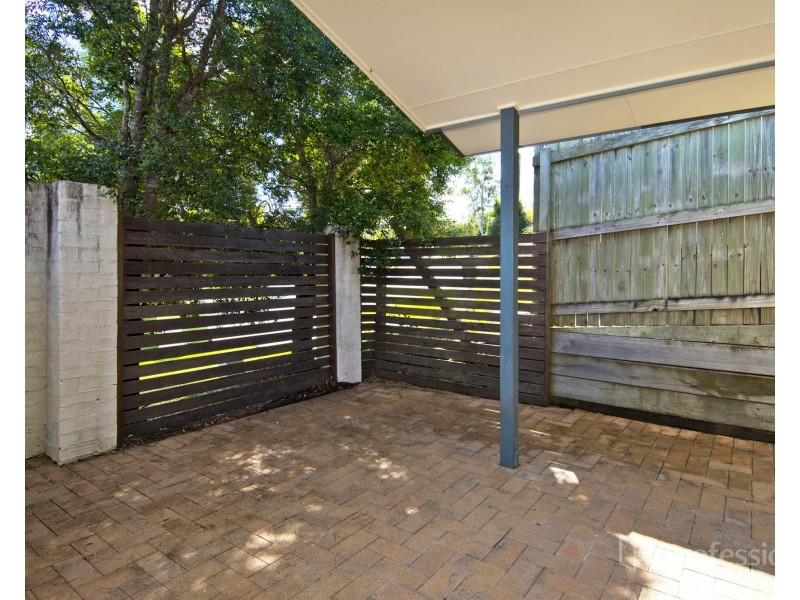 9 Yarraman Chase, Waterford QLD 4133