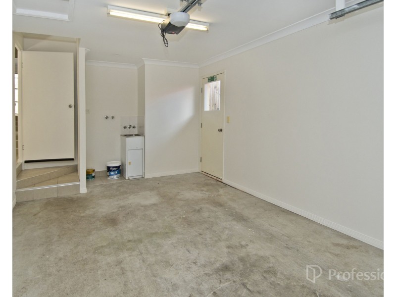 9 Yarraman Chase, Waterford QLD 4133