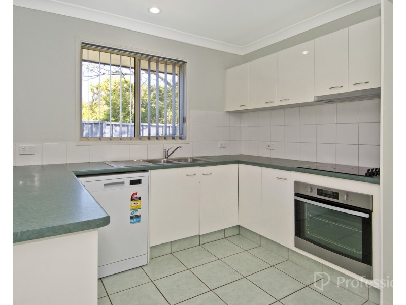 8 Dunne Court, Meadowbrook QLD 4131
