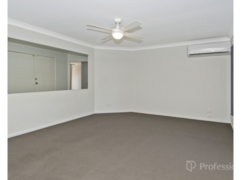 8 Dunne Court, Meadowbrook QLD 4131