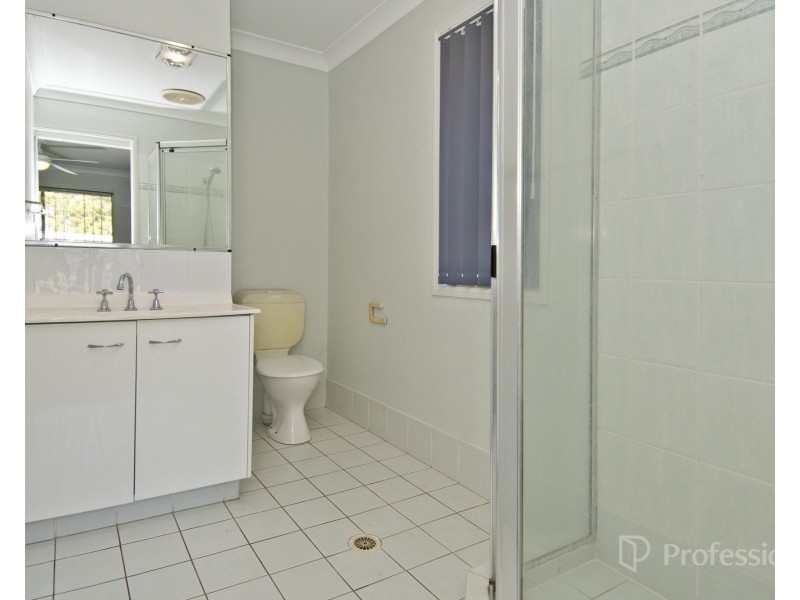 8 Dunne Court, Meadowbrook QLD 4131