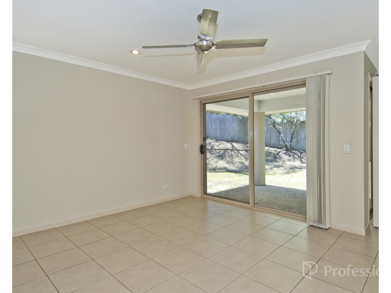 82 Woodlands Blvd, Waterford QLD 4133
