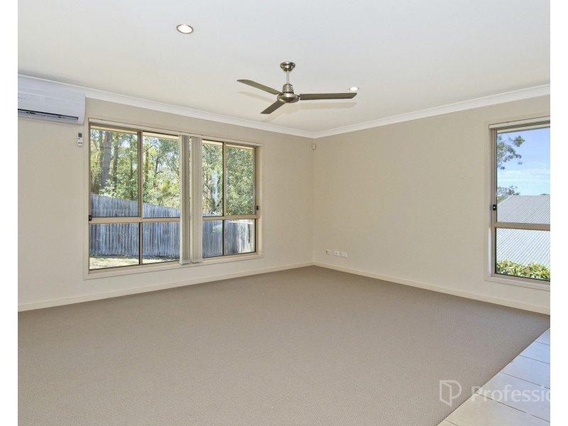 82 Woodlands Blvd, Waterford QLD 4133